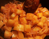 Foto del paso 6 de la receta: Patatas estofadas, con queso de cabras y mantequilla
