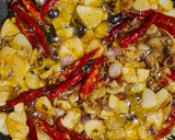 Foto langkah ke 3 dari resep Kering Tempe / Orek Tempe garing, renyah, enak manis gurih.