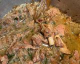 A picture of step 2 of Yakhni pulao.