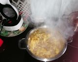 Une image de l'étape 2 de Velouté de champignons aux curcuma et curry.