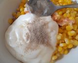 Foto langkah ke 2 dari resep Risol Jagung Mayo.