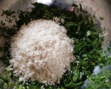 A picture of step 1 of Stuffed Grape Leaves (Dolmadakia).