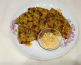 A picture of step 4 of Pizza style paratha.