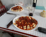 Foto del paso 3 de la receta: Tuco con carne y salchichas parrilleras