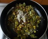 पावट्याच्या शेंगांची भाजी (Pavtachya Shenganchi Bhaji Recipe In Marathi) रेसिपी स्टेप 3 फोटो 