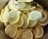 Foto del passaggio 2 della ricetta Marmellata di limone 🍋