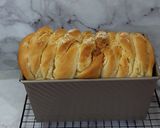 Foto langkah ke 5 dari resep Parmesan Cheese Bread Loaf.