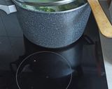 Brokkolikrémleves recept fázis 6 fotója
