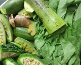 વેજ ગ્રીન સૂપ (Veg Green Soup Recipe In Gujarati) રેસીપી સ્ટેપ1ફોટો