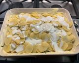 Une image de l'étape 11 de Gratin acidulé de pommes de terre au lard et blettes.