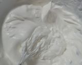 Foto del paso 1 de la receta: Crema montada con cempasúchil