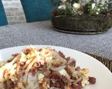 Foto langkah ke 3 dari resep Kornet telur bawang bombay.