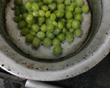 A picture of step 3 of Namkeen vermicelli.