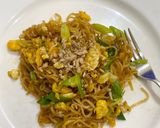 Foto langkah ke 4 dari resep Indomie Goreng Tek-tek.