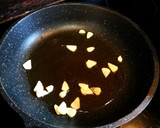 Foto del paso 1 de la receta: Mejillones en salsa de zanahoria 🥕