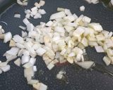 Foto del paso 2 de la receta Tiburones con espárragos y almejas