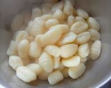 Foto del paso 2 de la receta: Ñoquis con Salsa Cremosa de Cherry 🍎