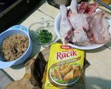 Foto langkah ke 1 dari resep Ayam goreng lengkuas daun jeruk.