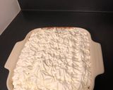 A picture of step 6 of Tres leches.