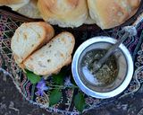 Foto del paso 6 de la receta: Pancitos de campo con chicharrón🍞