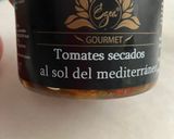 Foto del paso 4 de la receta: Pizza listada con tres tops: espinacas, quesos, y tomate