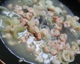 Foto langkah ke 5 dari resep Kailan Siram Udang Hitam Manis.