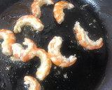 Foto del paso 2 de la receta: Arroz meloso de sepia y gambones