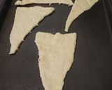 A picture of step 2 of Super easy pizza rolls.
