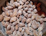 Foto del passaggio 4 della ricetta Mandorle pralinate
