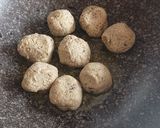 Foto del paso 4 de la receta: Albóndigas de berenjenas con arroz yamaní