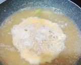 Foto langkah ke 4 dari resep Mie Jamur Enoki Kuah Tomyam (kaldu dari kulit udang).