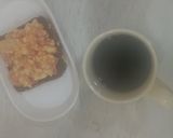 صورة لخطوة 2 من وصفة فكرة فطور صباح 🍞🥚🥕🍅