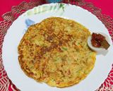 A picture of step 4 of Healthy Oats Veggies Egg Cheela.