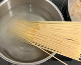 Foto del paso 3 de la receta: Espaguetis a la Carbonara (sin nata)
