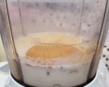 Foto langkah ke 2 dari resep Milkshake Kurma Topping Regal.