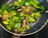 A picture of step 2 of Creamy Salmon, Mushroom, and Leek.