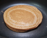 Foto del paso 7 de la receta: Tortitas fit de avena y cacao puro con helado de piña sin azúcar