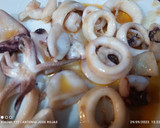 Foto del paso 3 de la receta: Suprema de merluza con salsa y calamares 😉😉