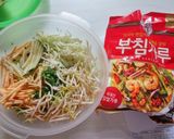 Foto langkah ke 1 dari resep Korean Vegetable Pancake (Yachaejeon).