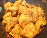 A picture of step 3 of Bohri fried chicken.