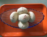 A picture of step 4 of Rice flour laddoos.