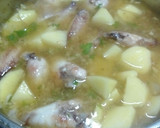 Foto del paso 4 de la receta: Guiso de alas de pollo en salsa verde