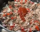 A picture of step 3 of Baked Cheesy Béchamel Pasta with mincemeat.