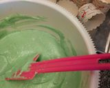 Foto langkah ke 4 dari resep Chiffon Pandan Putih Telur Cup.