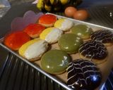 Foto langkah ke 7 dari resep Donat aneka topping.