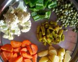 A picture of step 1 of Mixed Veg Masala.