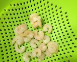 Foto del paso 2 de la receta: Tallarines con salsa blanca, champiñones y camarones