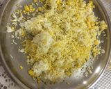 A picture of step 2 of Egg fritters.