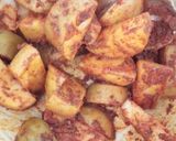 Foto del paso 4 de la receta: Lubina a la Plancha con Patatas Gajo al Horno y Mayonesa de Lima
