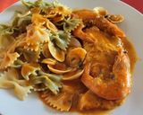 Foto del paso 13 de la receta: Tintorera en salsa con almejas y langostinos